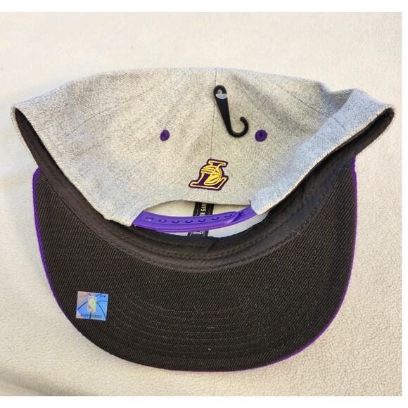 New Los Angeles Lakers HAT NBA Ultra Game Embroidered Puffy Basketball - Picture 5 of 7